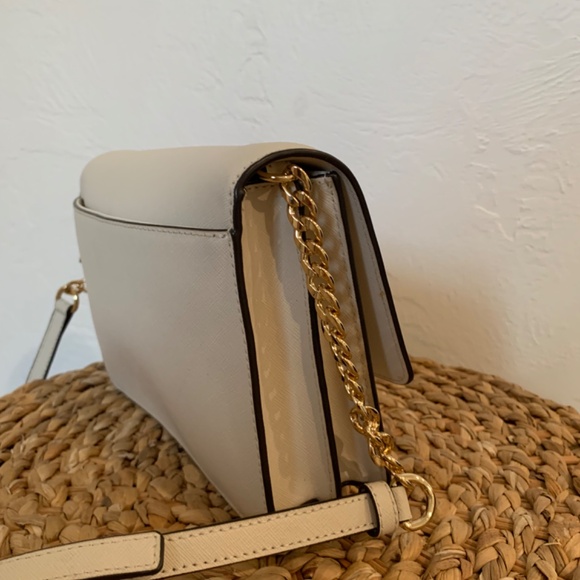Michael Kors Leather Crossbody Flap Closure Cream/Gold Accents - Picture 4 of 10